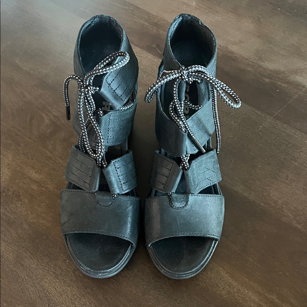 Sorel Black Open-Toe Lace-Up Sandals